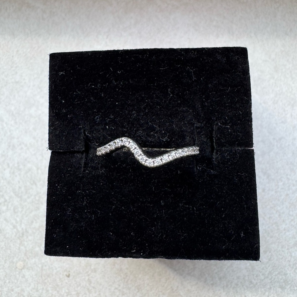 Pandora Sparkle Silver Wave Ring - Picture 4 of 8